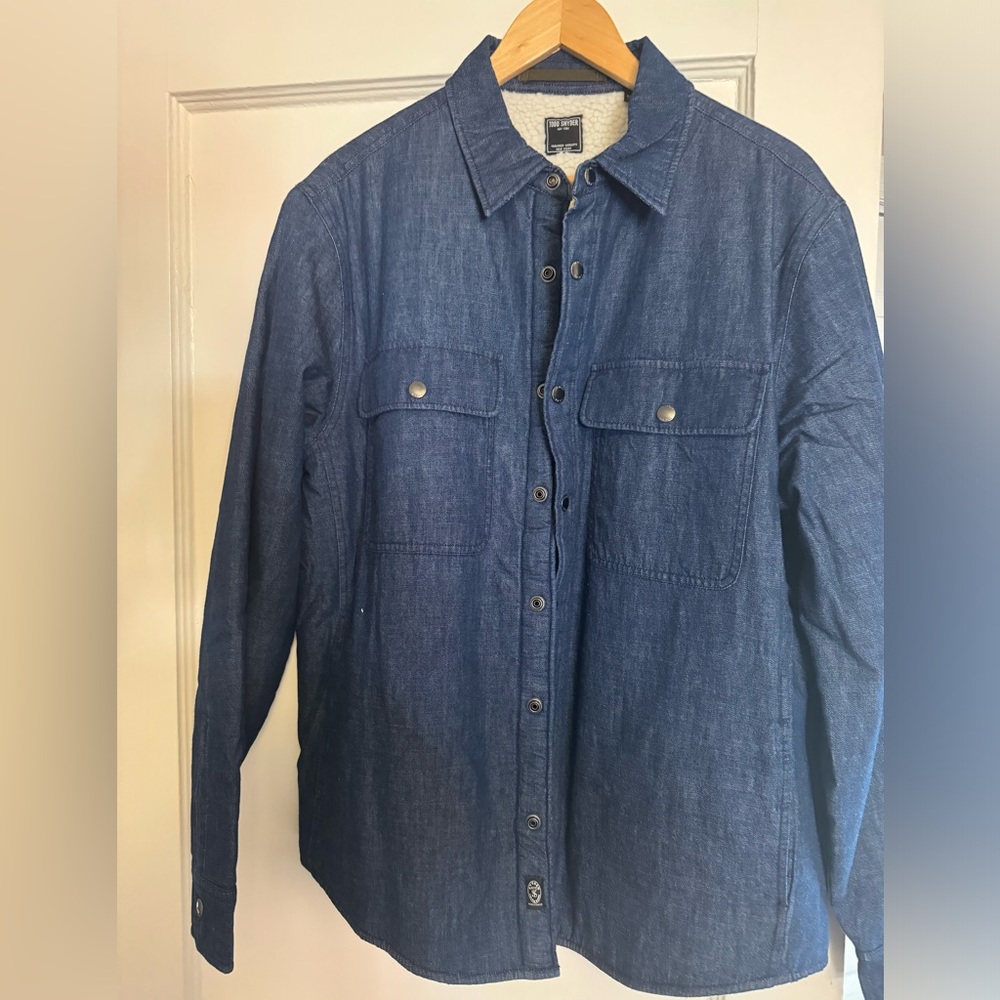 New with tags attached Todd Snyder flannel lined denim shirt jacket - Large